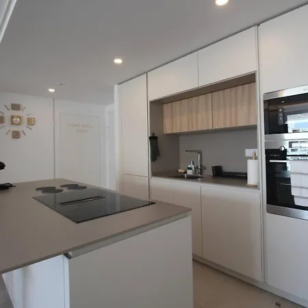 Happy Travel Jade Tower