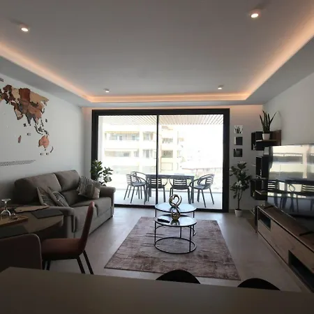 Happy Travel Jade Tower * Fuengirola