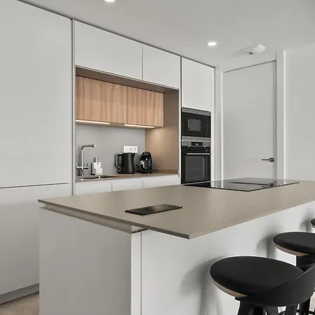 Happy Travel Jade Tower *