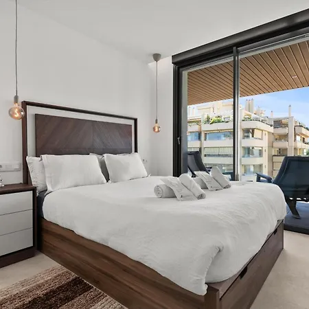 Happy Travel Jade Tower Fuengirola