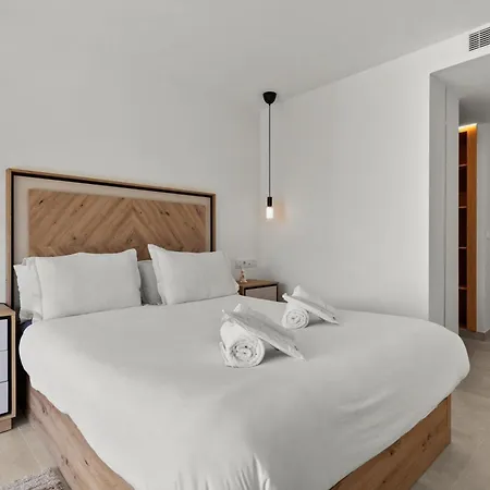 Happy Travel Jade Tower * Fuengirola