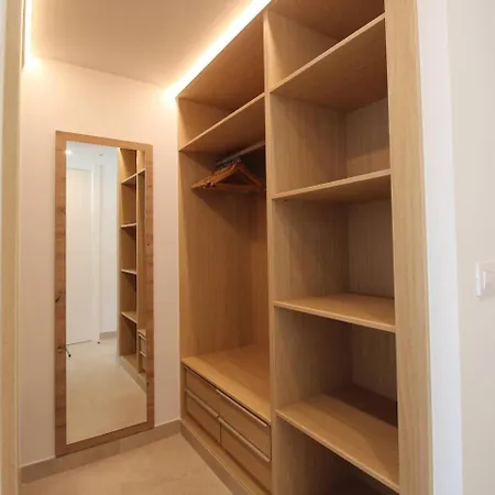 Happy Travel Jade Tower Fuengirola