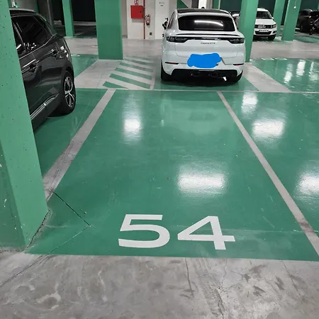 Happy Travel Jade Tower *