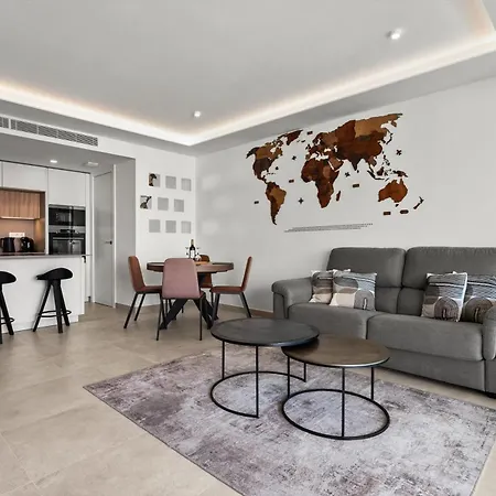 Happy Travel Jade Tower * Fuengirola