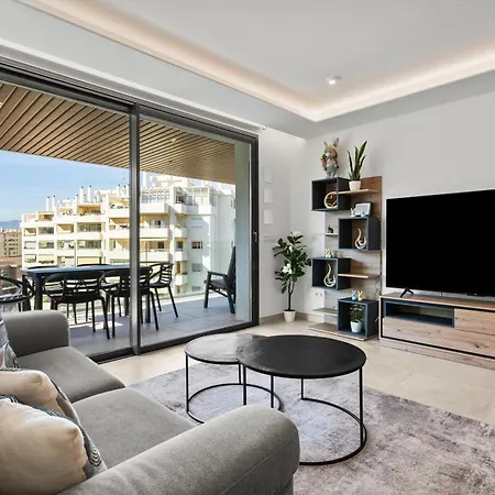 Happy Travel Jade Tower Apartment Fuengirola