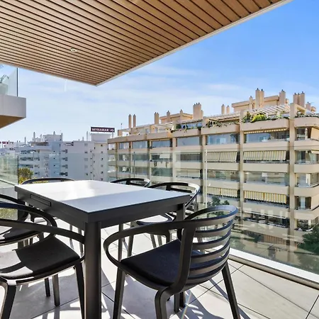 Happy Travel Jade Tower Fuengirola