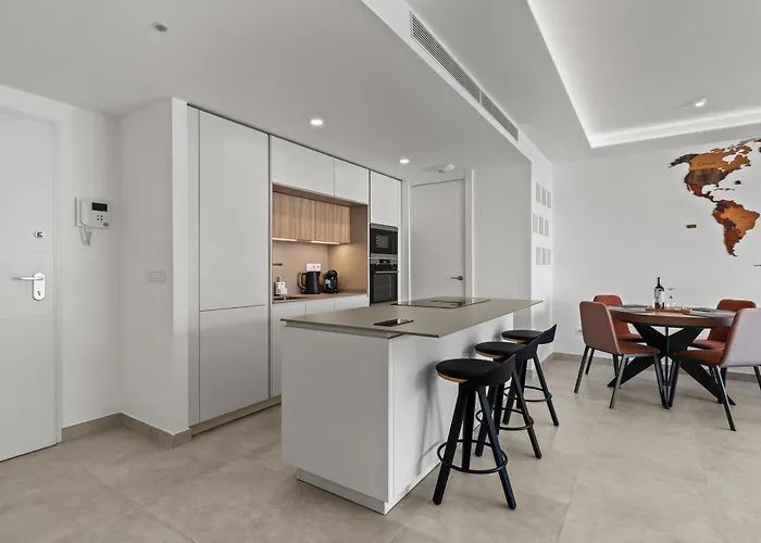 Happy Travel Jade Tower