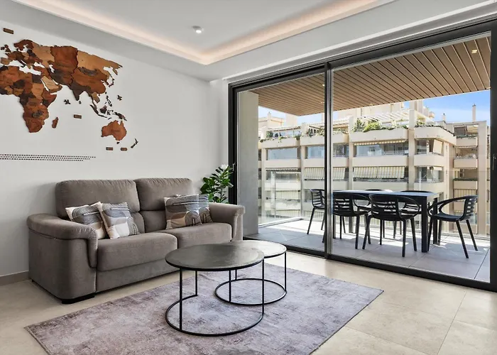 Happy Travel Jade Tower *