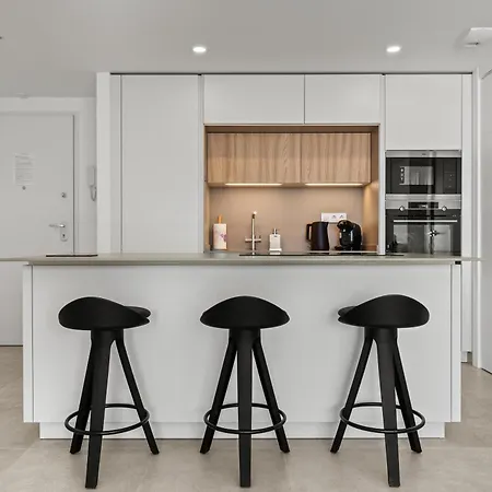 Happy Travel Jade Tower * פואנגירולה