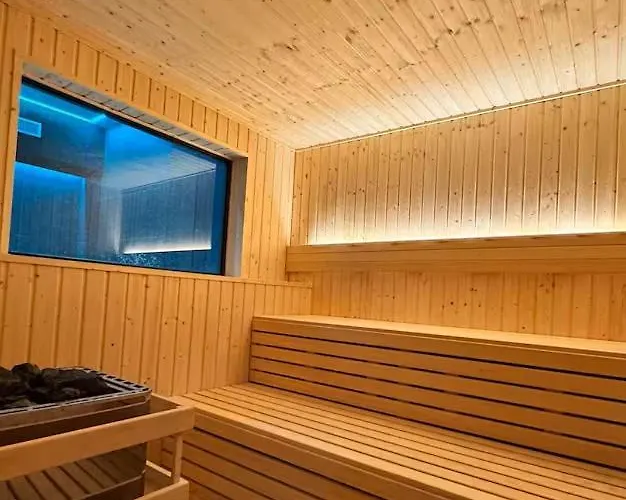 Happy Travel Jade Tower * פואנגירולה