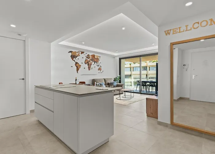 Happy Travel Jade Tower *