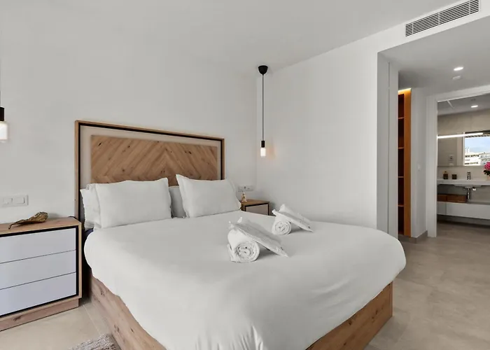 Happy Travel Jade Tower * Fuengirola