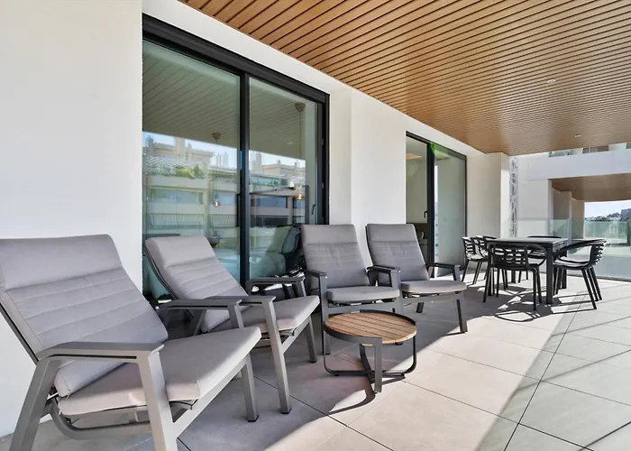 Happy Travel Jade Tower * Fuengirola