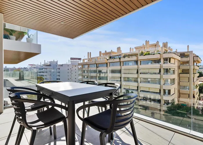 Happy Travel Jade Tower Fuengirola